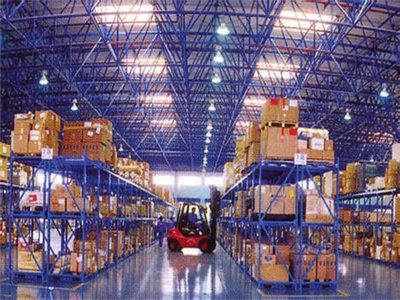 powered pallet stacker 1