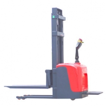 Fully electric stacker with oversized combination battery