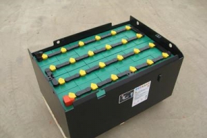Maintenance and charging of electric pallet lift stacker battery