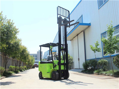 mobile pallet stacker 1