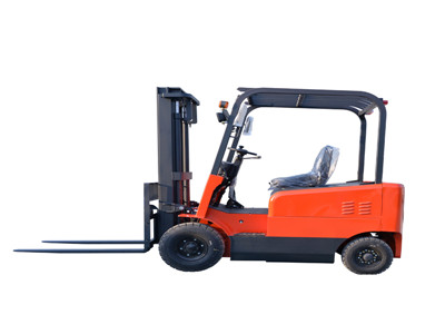 reach lift forklift 1