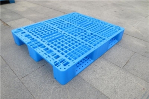 plastic pallets for sale VS wooden pallets – which is best?