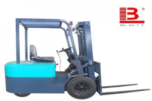How to operate electric forklift correctly and precautions?