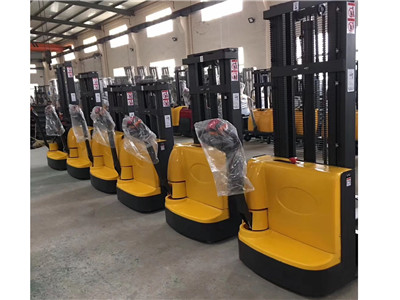 pedestrian pallet stacker