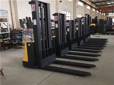 pedestrian pallet stacker