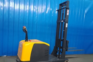 How to choose a countercounterbalance pallet stacker?