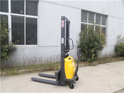 semi electric stacker suppliers