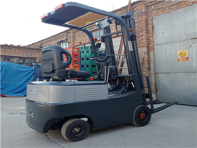 Forklift manufacturing companies