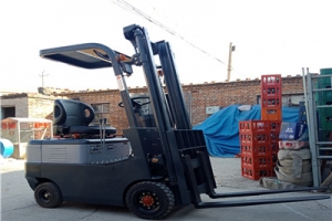 How do the forklift manufacturing companies grasp the quality of production?