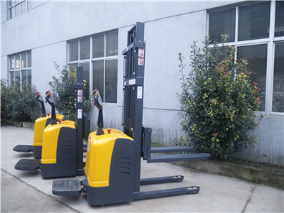 electric pallet stacker truck