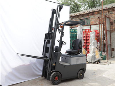 2 ton forklift