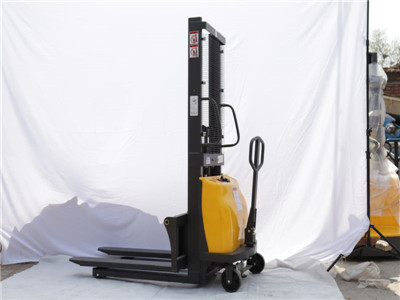 pallet stacker truck