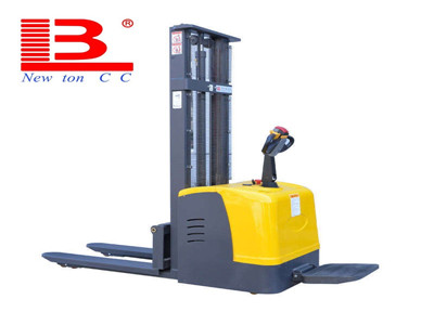 electric stacker forklift