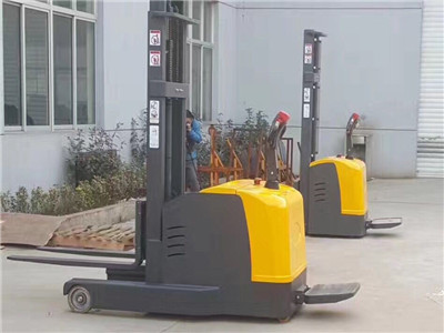 electric stacker truck