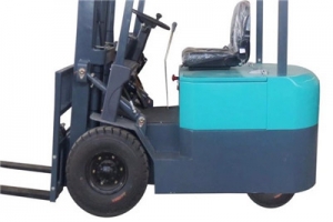 What kind of tires are most suitable new forklifts for sale, pneumatic or solid?