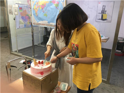 fork truck manufacturers