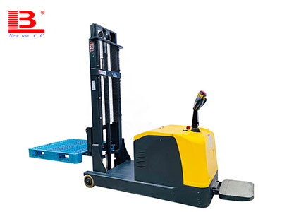 electric stacker forklift price
