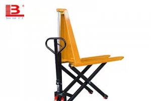 How to buy and pay attention to pallet hand truck?