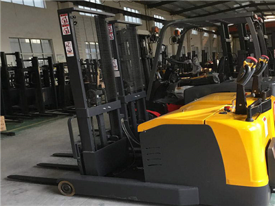 reach forklift supplier