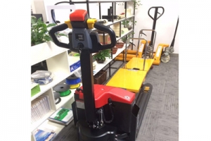 Electric pallet truck manufacture talk about the status of electric pallet truck