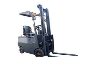 China forklift manufacturer talk about electric forklift season maintenance