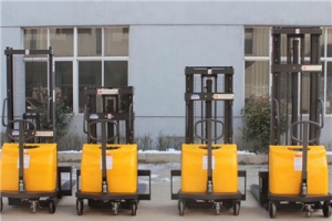 How to choose the load increase of the semi-electric stacker?