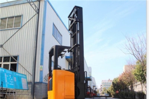 electric forklift manufacturers china teach you how to add brake fluid