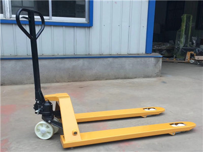 manual fork truck