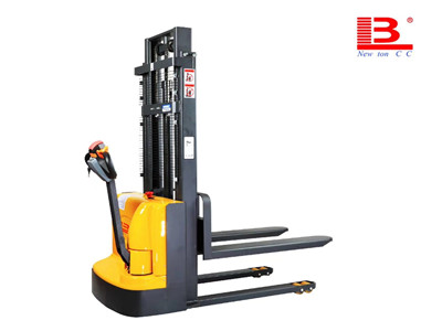 electric stacker manufacturers