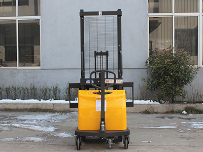  battery operated forklift