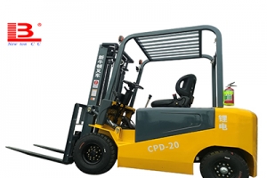 How to make pedestrian safety tips for small electric forklifts?