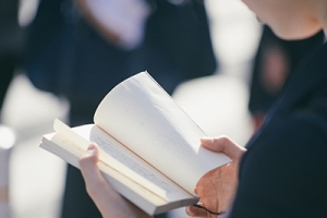 Are you under pressure as a newcomer in the workplace?