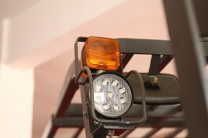 How many kinds of safety light are there for full electric forklift? 