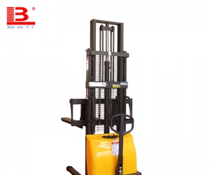 semi electric stacker truck from electric forklift manufacturers china