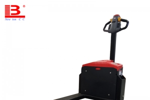 Is the hand operated forklift easy to operate?