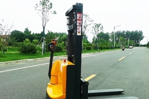What if the electric stacker cannot be lifted?