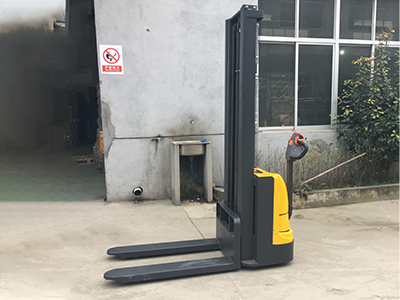 hand operated forklift