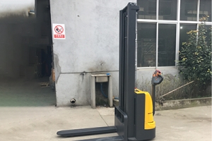 What should do if the relief valve of the walking forklift fails?