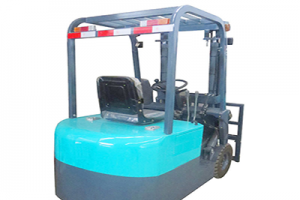 What causes the tire wear of 1 ton electric forklift?