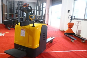 What is the structure of the hydraulic system of the electric pallet truck?