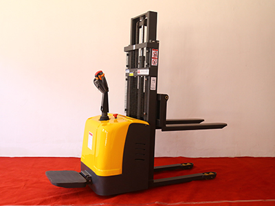 electric pallet stacker