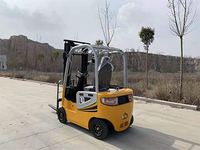 electric forklifts