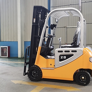 How to disassemble an electric forklift?