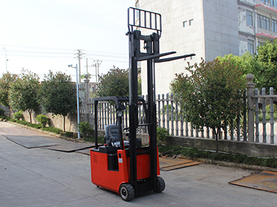 electric forklift manufacturers
