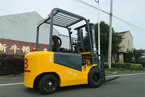Application of Electric Forklift Operation Control Device