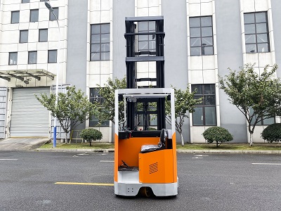 Innovative reach truck series: intelligent and efficient handling solutions