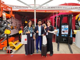 The new Niudun forklift shines at the Canton Fair to build a new era
