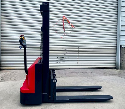 All-electric stacker