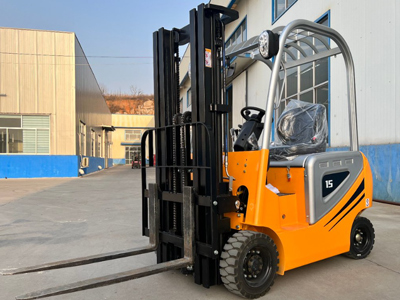 How much does a small electric forklift cost? Three key factors 