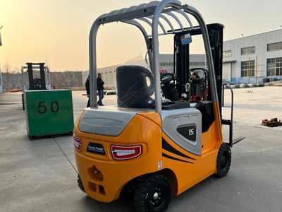 forklift selection criteria